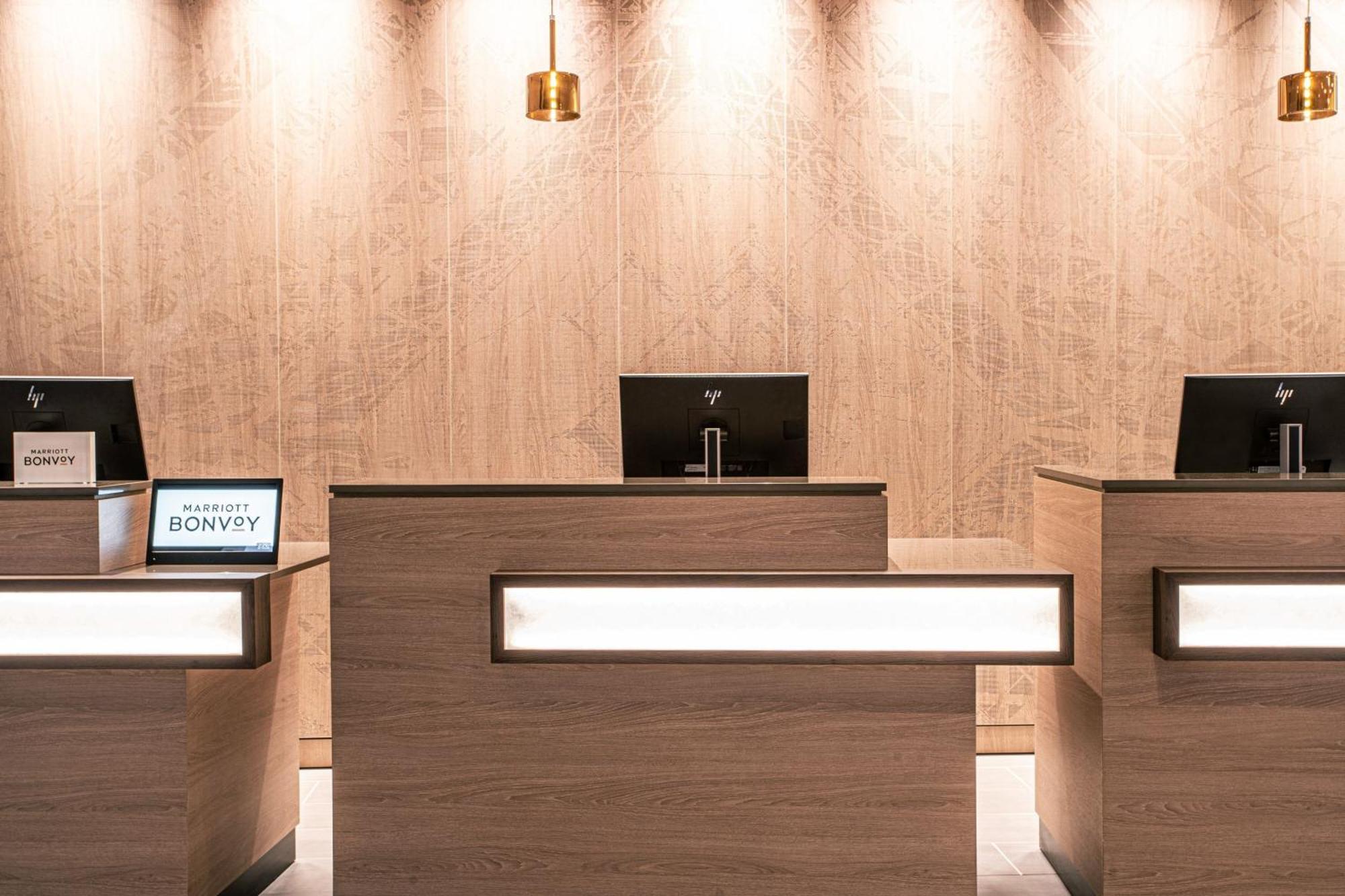 Courtyard By Marriott Paris Porte De Versailles Issy-les-Moulineaux Dış mekan fotoğraf