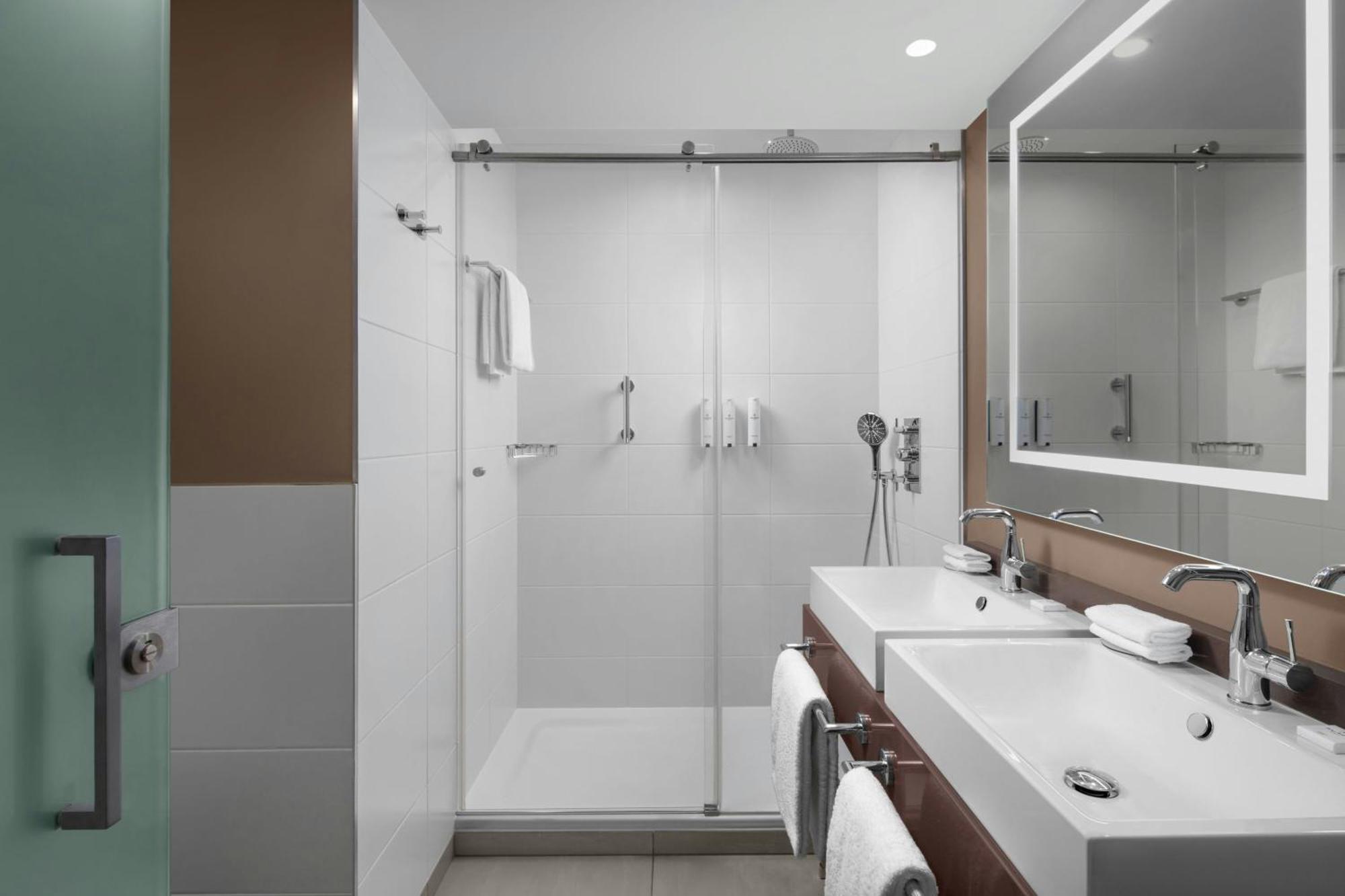 Courtyard By Marriott Paris Porte De Versailles Issy-les-Moulineaux Dış mekan fotoğraf
