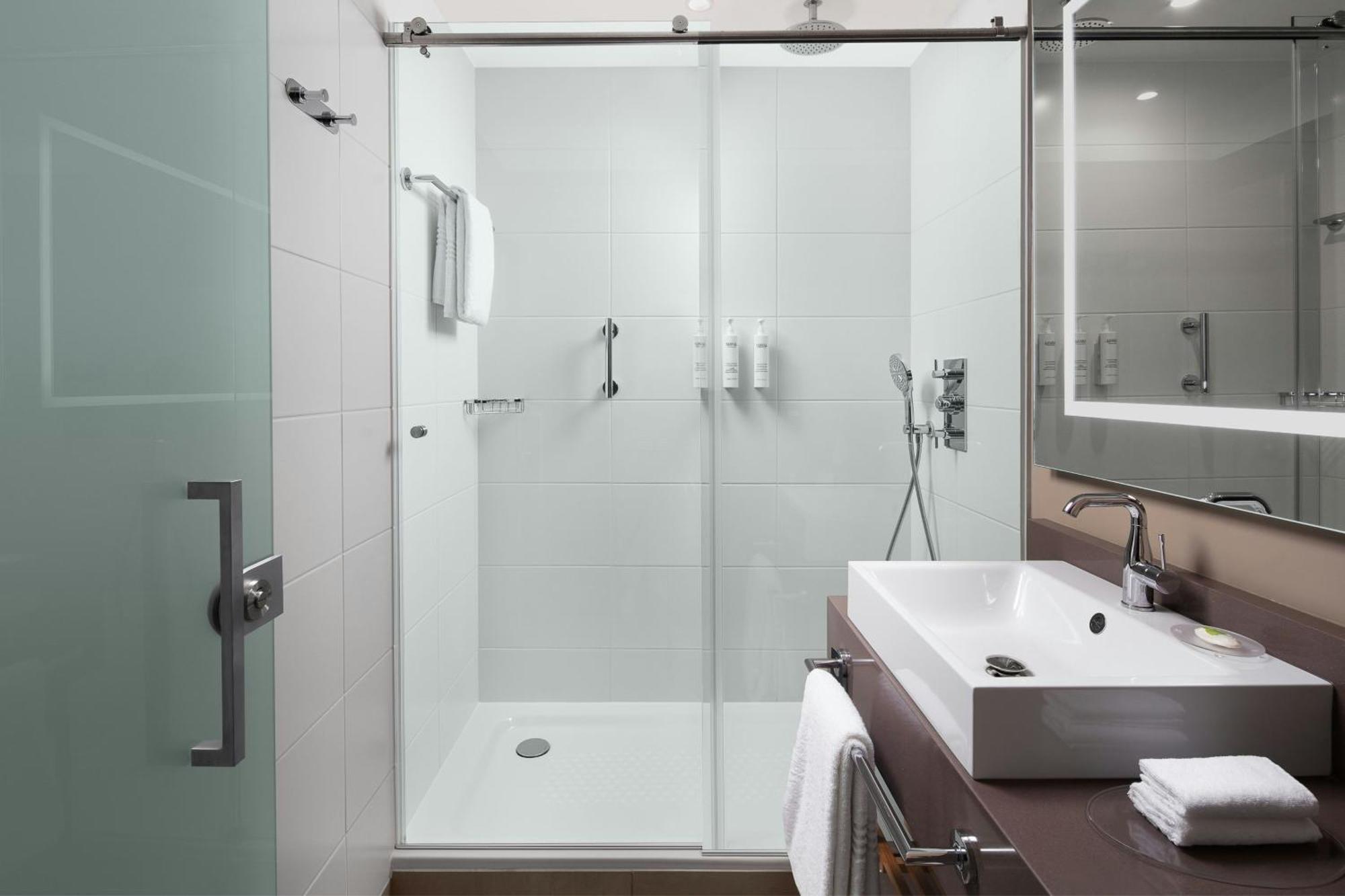 Courtyard By Marriott Paris Porte De Versailles Issy-les-Moulineaux Dış mekan fotoğraf