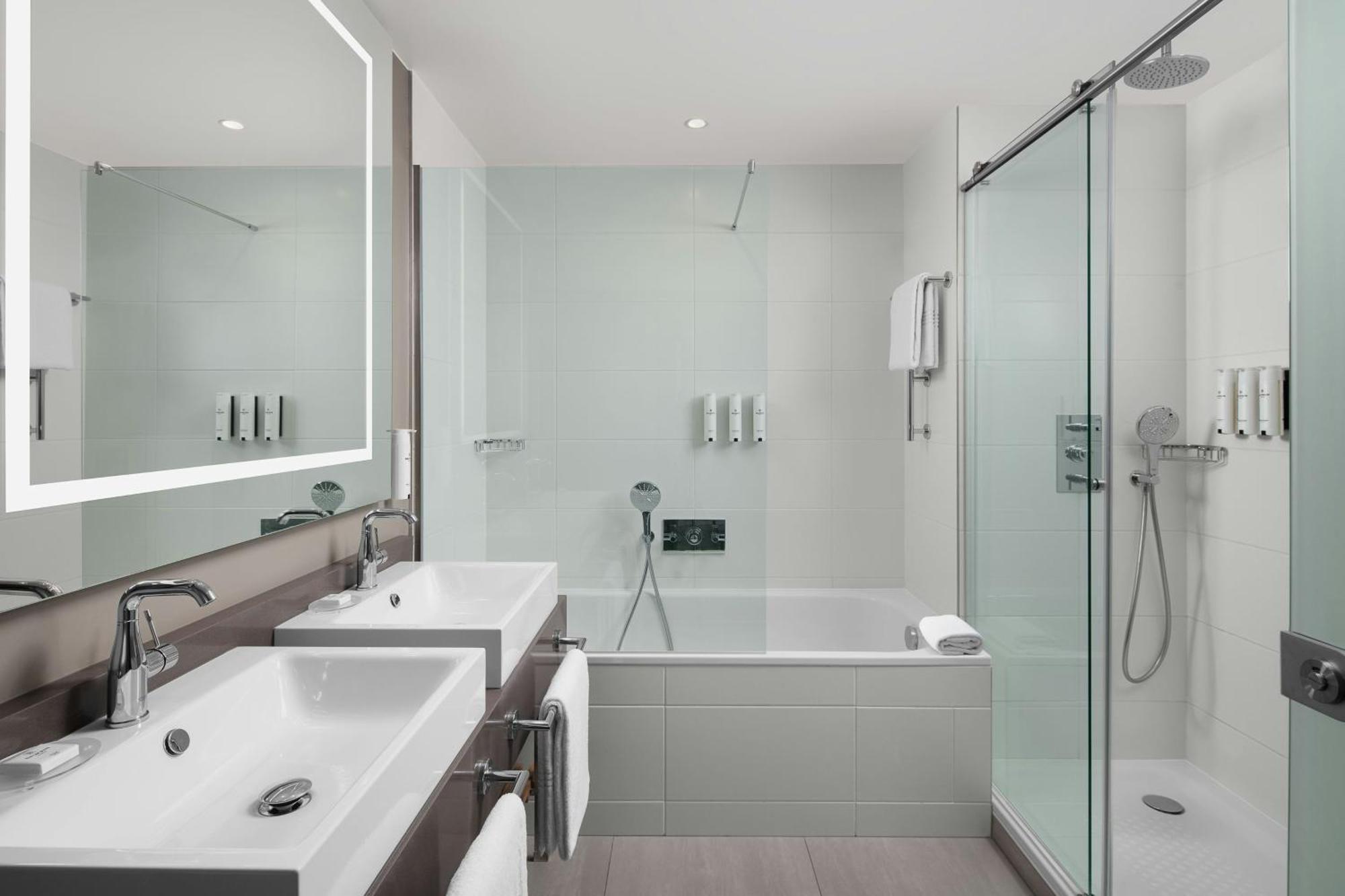 Courtyard By Marriott Paris Porte De Versailles Issy-les-Moulineaux Dış mekan fotoğraf