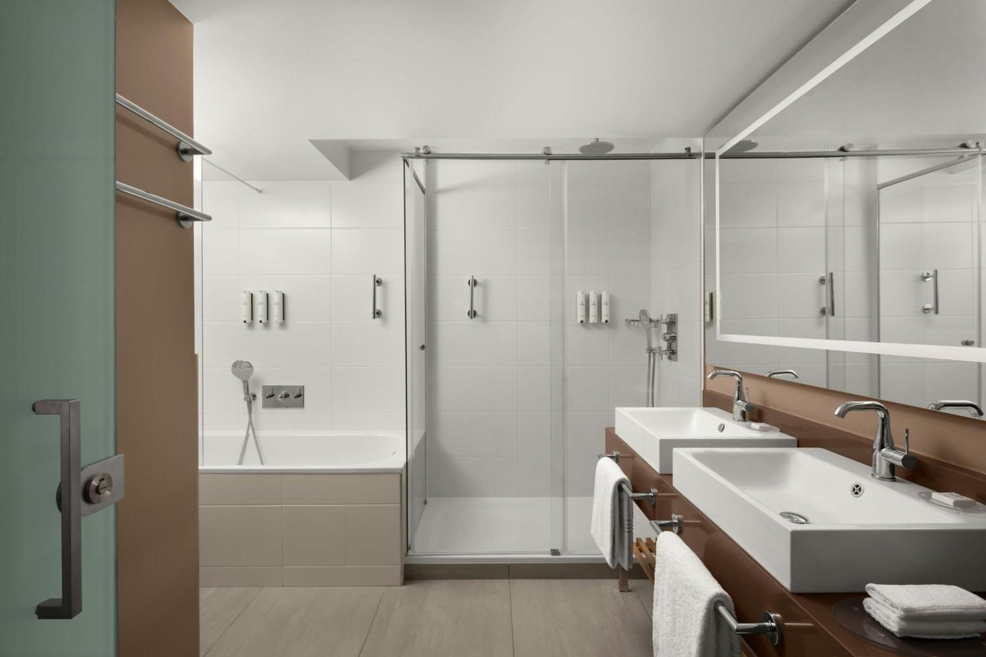 Courtyard By Marriott Paris Porte De Versailles Issy-les-Moulineaux Dış mekan fotoğraf